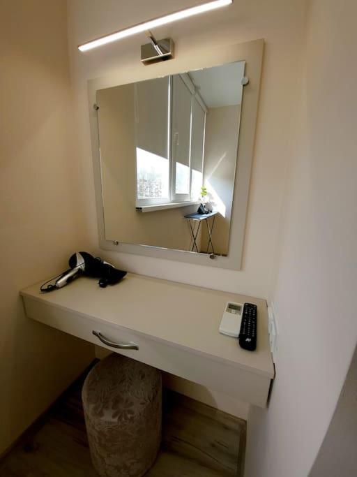 Bright City Apartment Varna Esterno foto
